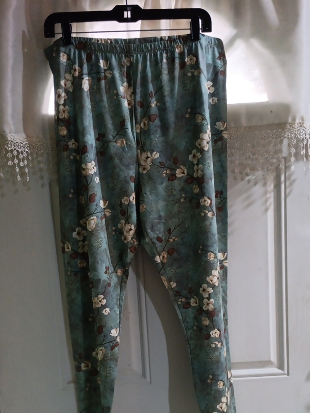 Floral Green Women's Leggings - Elastic Waist